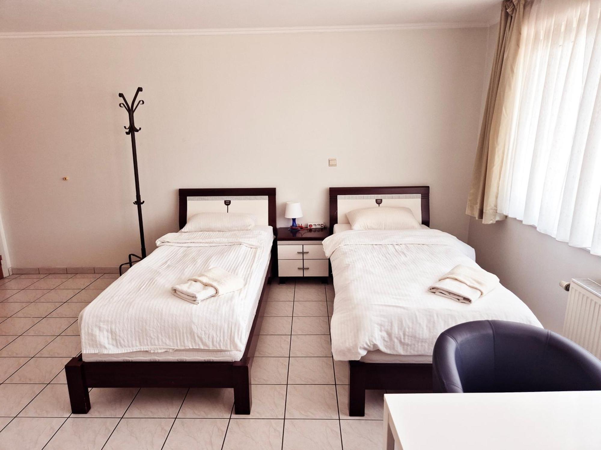 Flatpolis Brussels Airport Budget Diegem Bagian luar foto