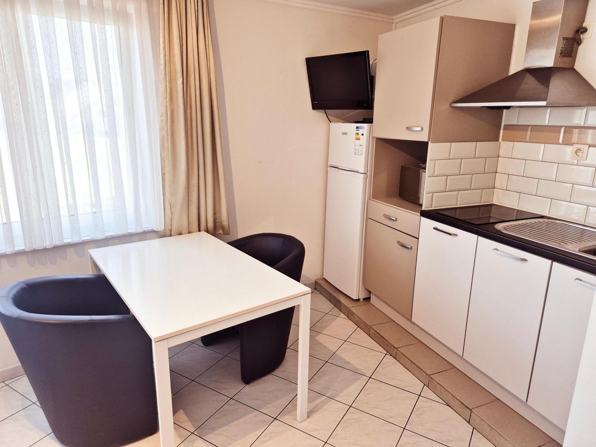 Flatpolis Brussels Airport Budget Diegem Bagian luar foto